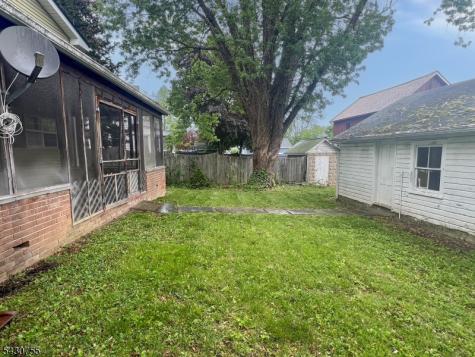 89 W Warren Street Washington NJ 07882