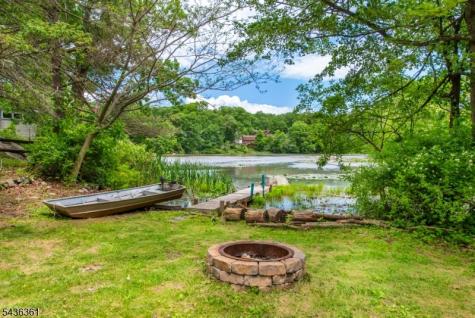 51 Poplar Grove Terrace West Milford NJ 07480
