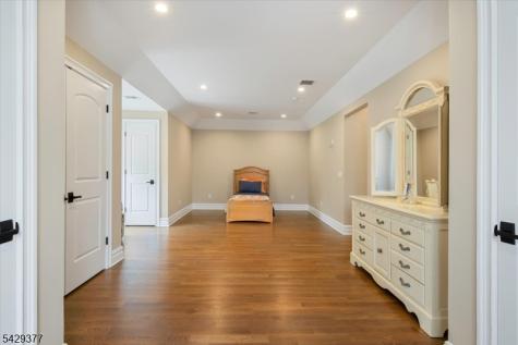 2 Brighton Court Livingston NJ 07039