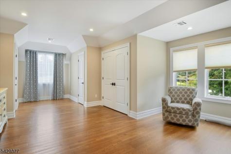 2 Brighton Court Livingston NJ 07039