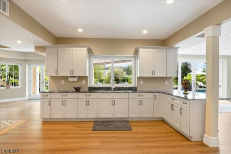 2 Brighton Court Livingston NJ 07039