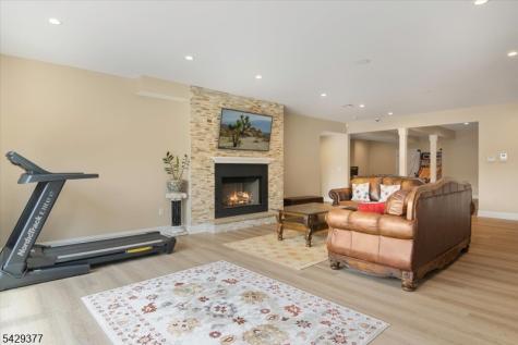 2 Brighton Court Livingston NJ 07039