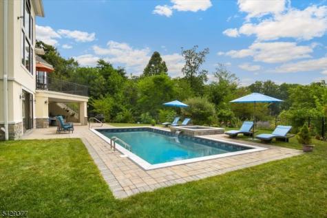 2 Brighton Court Livingston NJ 07039