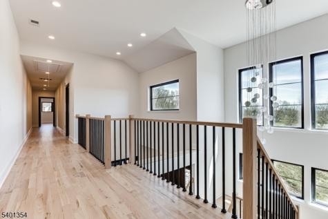 4 Harlow Pointe Cove Green Brook NJ 08812