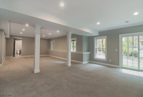 4 Harlow Pointe Cove Green Brook NJ 08812