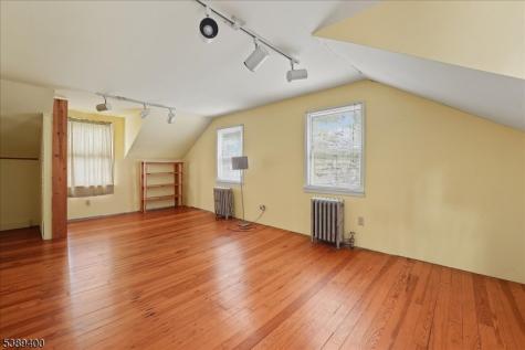 225 Irvington Avenue Franklin NJ 08873