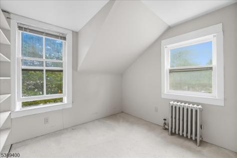 225 Irvington Avenue Franklin NJ 08873