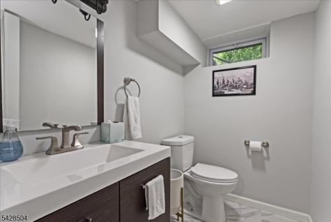54 Phoenix Avenue Morristown NJ 07960
