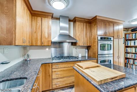 27 Landry Road Franklin NJ 08873