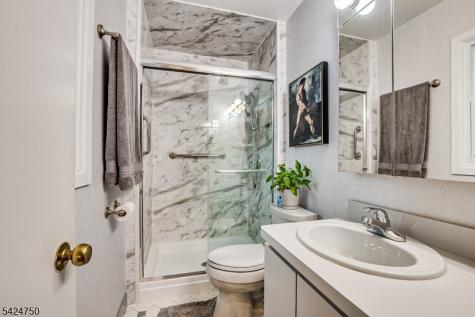 27 Landry Road Franklin NJ 08873