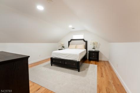 144 Silleck Street Clifton NJ 07013