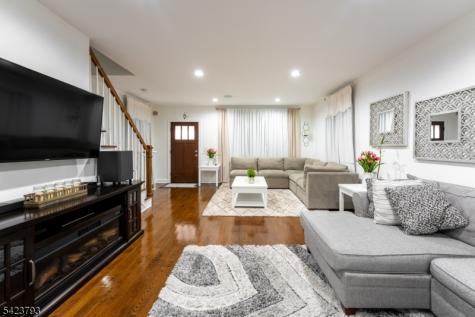 144 Silleck Street Clifton NJ 07013