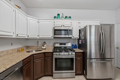11 Strawberry Hill Road Branchburg NJ 08876