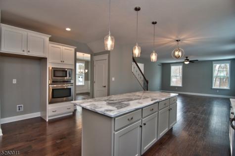 10 Holcombe Grove Road West Amwell NJ 08530