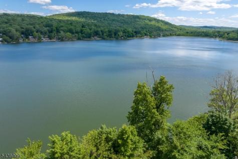 114 Lakeside Drive Liberty NJ 07823