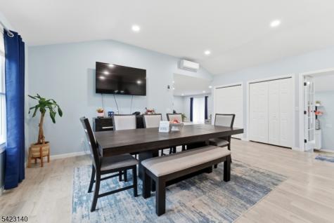 17 Fairmount Road W Tewksbury NJ 07830