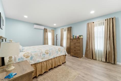 17 Fairmount Road W Tewksbury NJ 07830