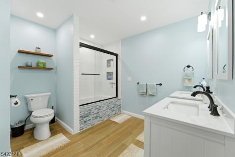 17 Fairmount Road W Tewksbury NJ 07830