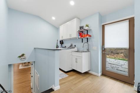 17 Fairmount Road W Tewksbury NJ 07830