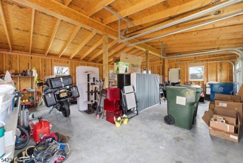 17 Fairmount Road W Tewksbury NJ 07830