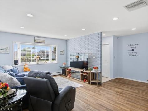 15 Adelphi Court Edison NJ 08837