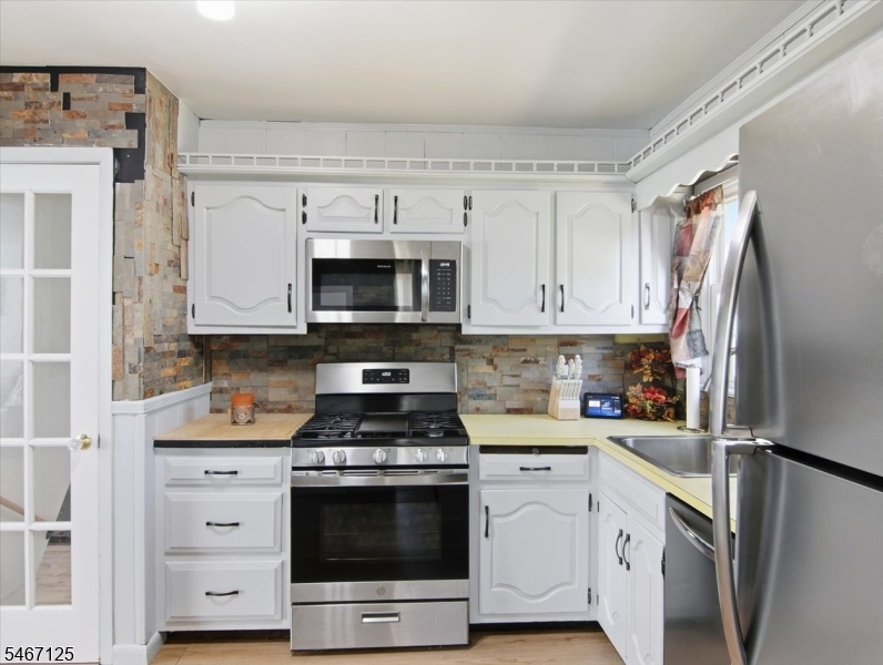 15 Adelphi Court Edison NJ 08837