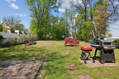 41 Pinetree Drive Sayreville NJ 08859