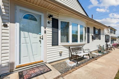41 Pinetree Drive Sayreville NJ 08859