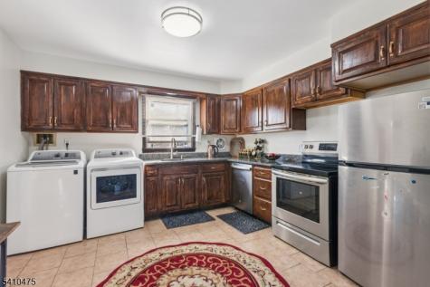 41 Pinetree Drive Sayreville NJ 08859