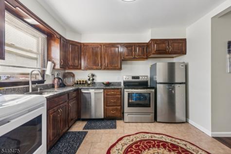 41 Pinetree Drive Sayreville NJ 08859
