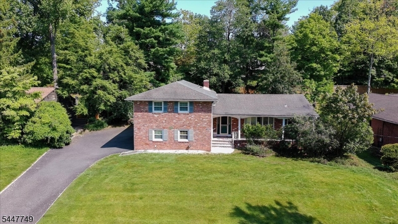 17 Edgewood Avenue N West Orange NJ 07052