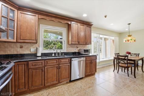17 Edgewood Avenue N West Orange NJ 07052