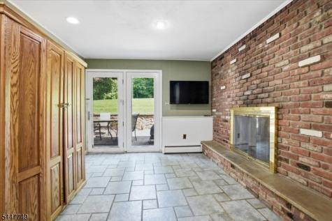 17 Edgewood Avenue N West Orange NJ 07052