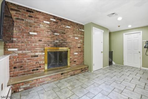 17 Edgewood Avenue N West Orange NJ 07052