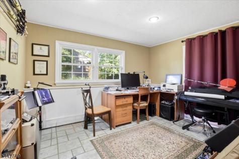 17 Edgewood Avenue N West Orange NJ 07052