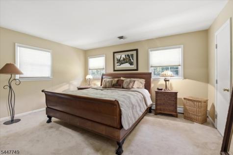 17 Edgewood Avenue N West Orange NJ 07052
