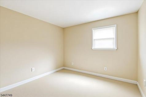 17 Edgewood Avenue N West Orange NJ 07052