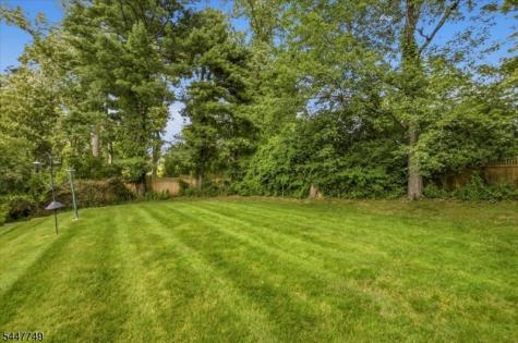 17 Edgewood Avenue N West Orange NJ 07052