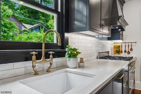 20 Euclid Place Montclair NJ 07042