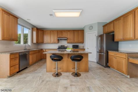87 Crestview Drive Clinton NJ 08809