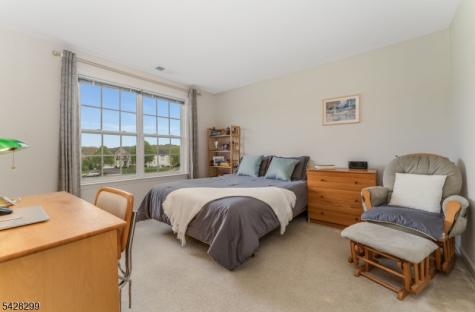 87 Crestview Drive Clinton NJ 08809