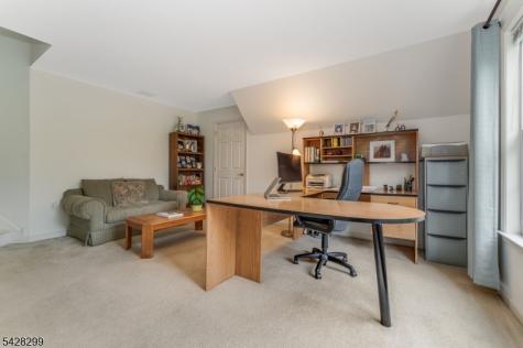 87 Crestview Drive Clinton NJ 08809