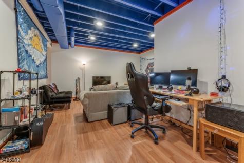 87 Crestview Drive Clinton NJ 08809