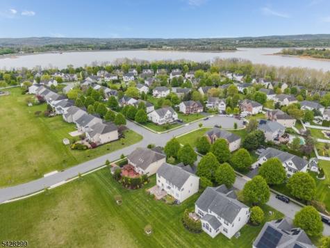 87 Crestview Drive Clinton NJ 08809