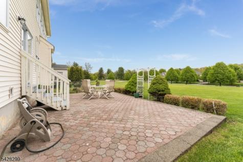87 Crestview Drive Clinton NJ 08809