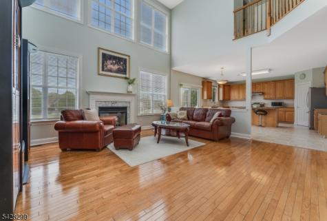 87 Crestview Drive Clinton NJ 08809