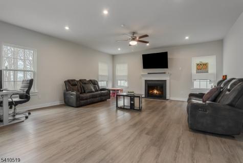 12 Esposito Lane Roxbury NJ 07850