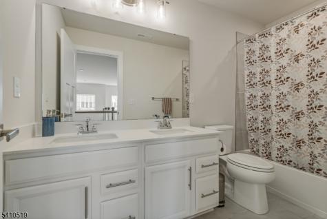 12 Esposito Lane Roxbury NJ 07850