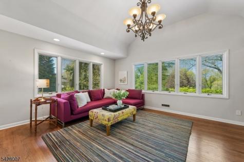 29 Knob Hill Drive Summit NJ 07901