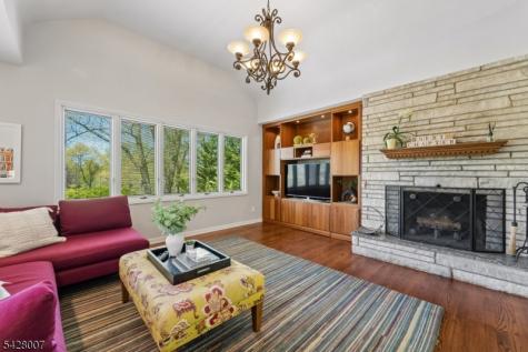 29 Knob Hill Drive Summit NJ 07901